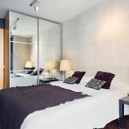 My Space Emirates - Executive With Private Balcony Barcelona