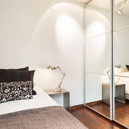 My Space Emirates - Executive With Private Balcony Barcelona